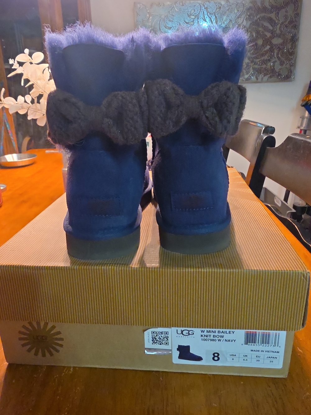 UGG Blue MINI BAILEY KNIT BOW SHEEPSKIN BOOTS, WOMEN US 8 Worn 1x In Box